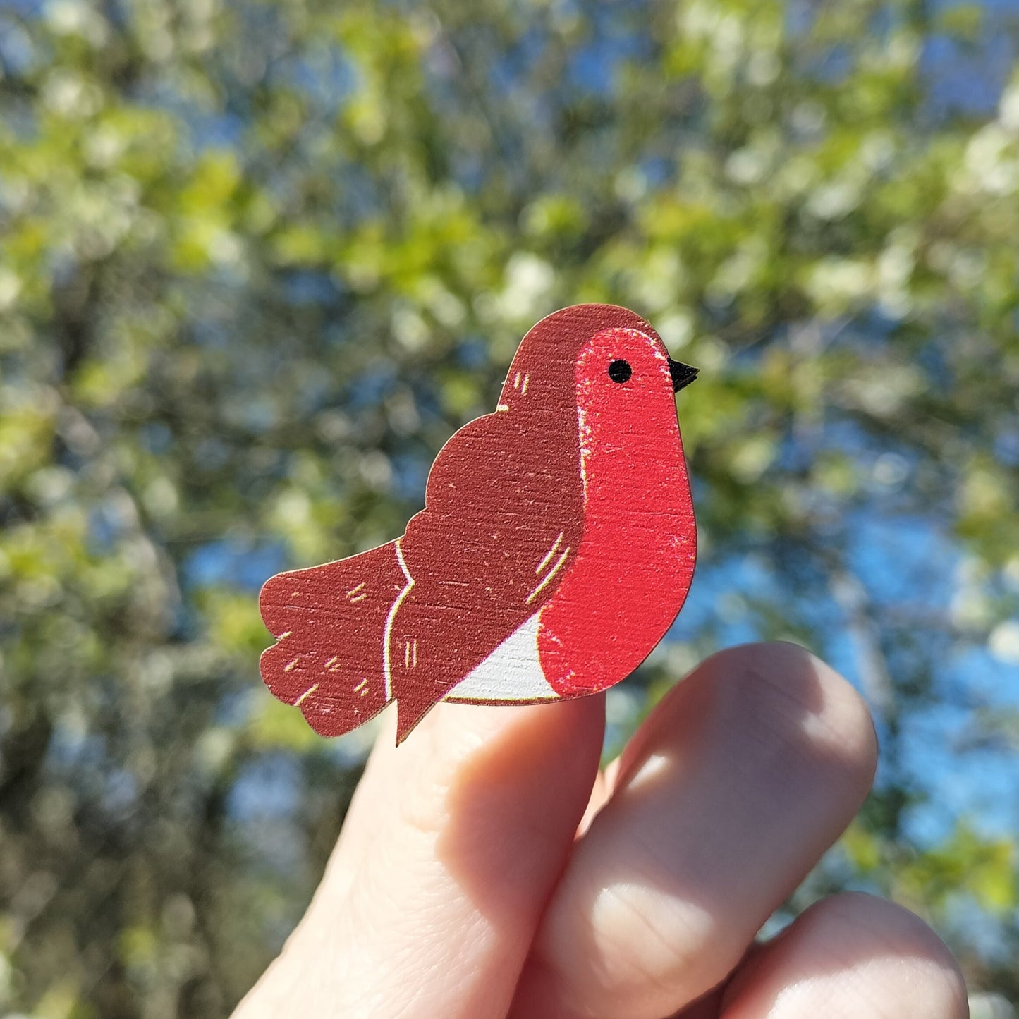 Robin - Wooden Brooch Pin Badge